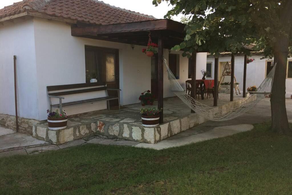 Guest House Kostadinovi Bŭlgarevo Dış mekan fotoğraf